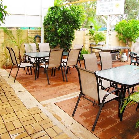 White Gum Motel Алис Спрингс Екстериор снимка